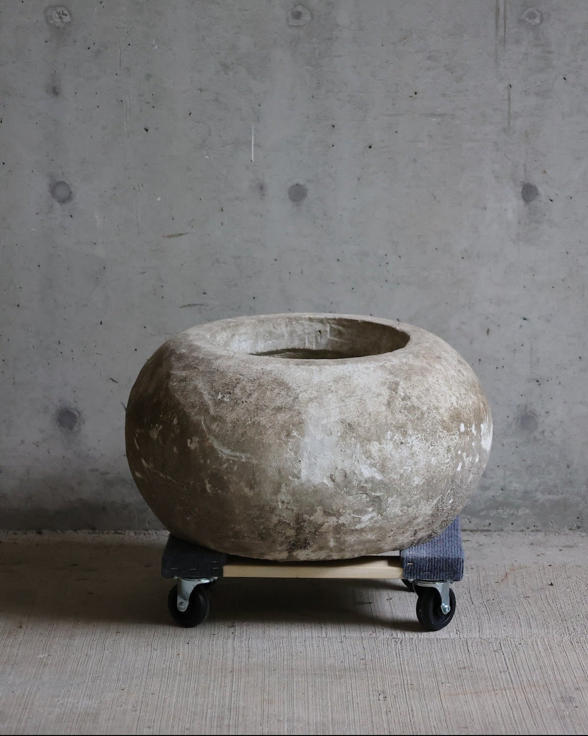 Indonesian Limestone Vessel LS0003