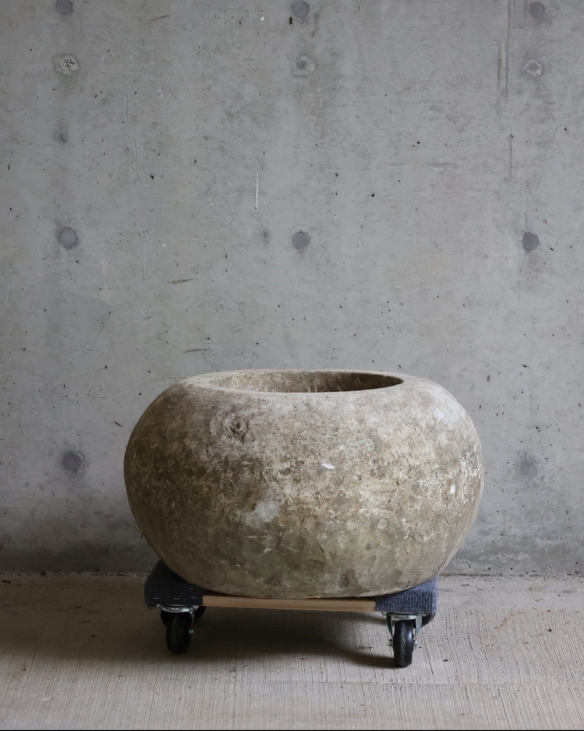 Indonesian Limestone Vessel LS0003
